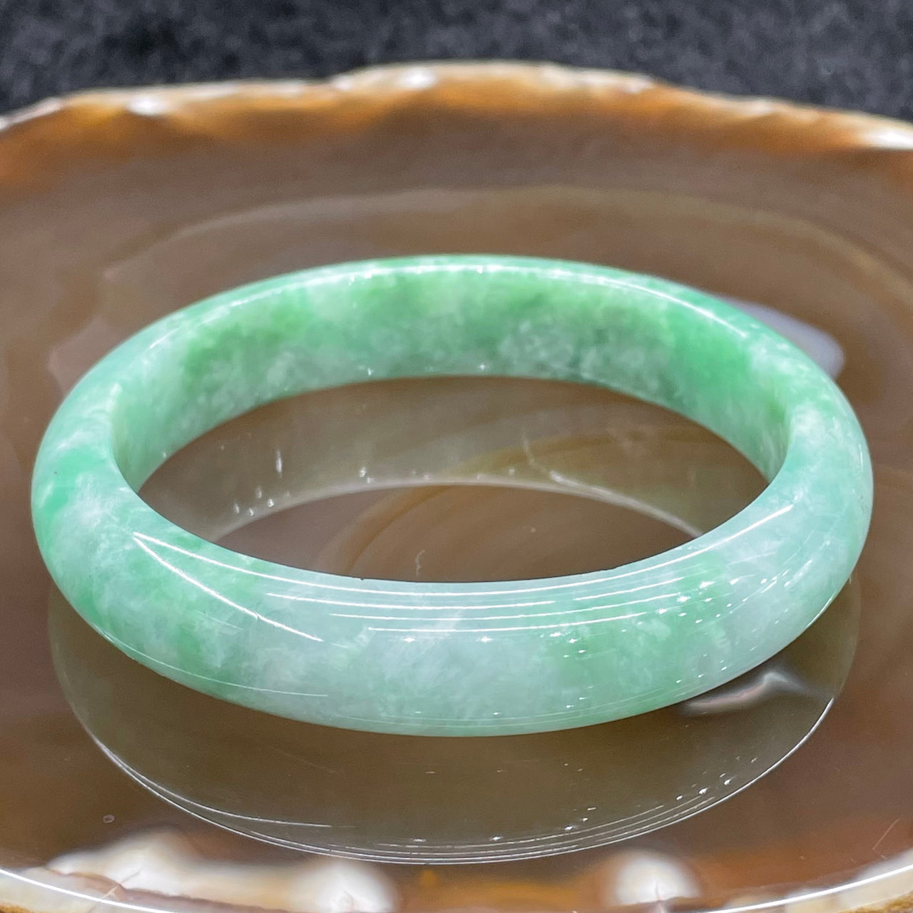 Type A Burmese Apple Green Oval Jade Jadeite Bangle - 39.06g 53.6mm inner diameter 11.7mm thickness - Huangs Jadeite and Jewelry Pte Ltd