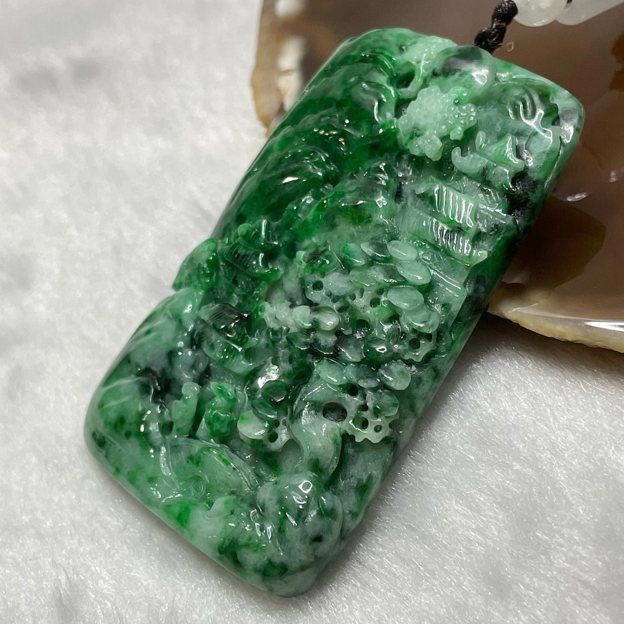 Type A Full Spicy Green Jade Jadeite Shan Shui 41.29g 59.3 by 39.1 by 8.2mm - Huangs Jadeite and Jewelry Pte Ltd