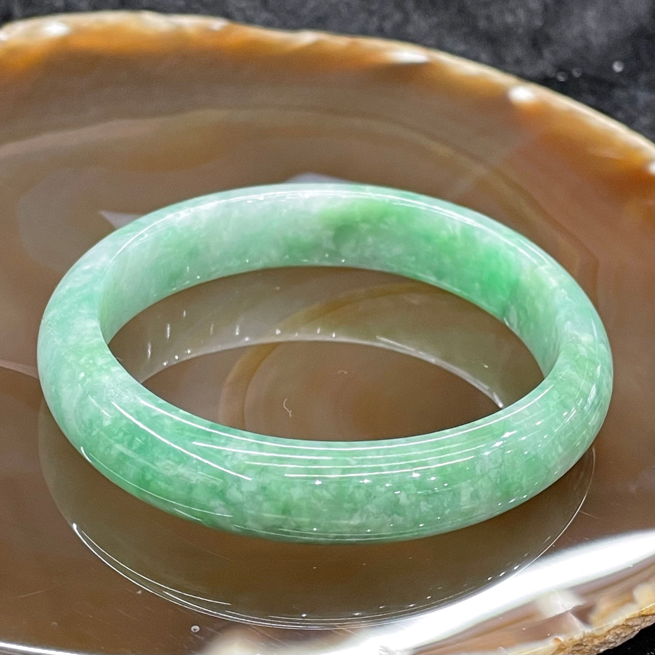 Type A Burmese Apple Green Oval Jade Jadeite Bangle - 39.06g 53.6mm inner diameter 11.7mm thickness - Huangs Jadeite and Jewelry Pte Ltd