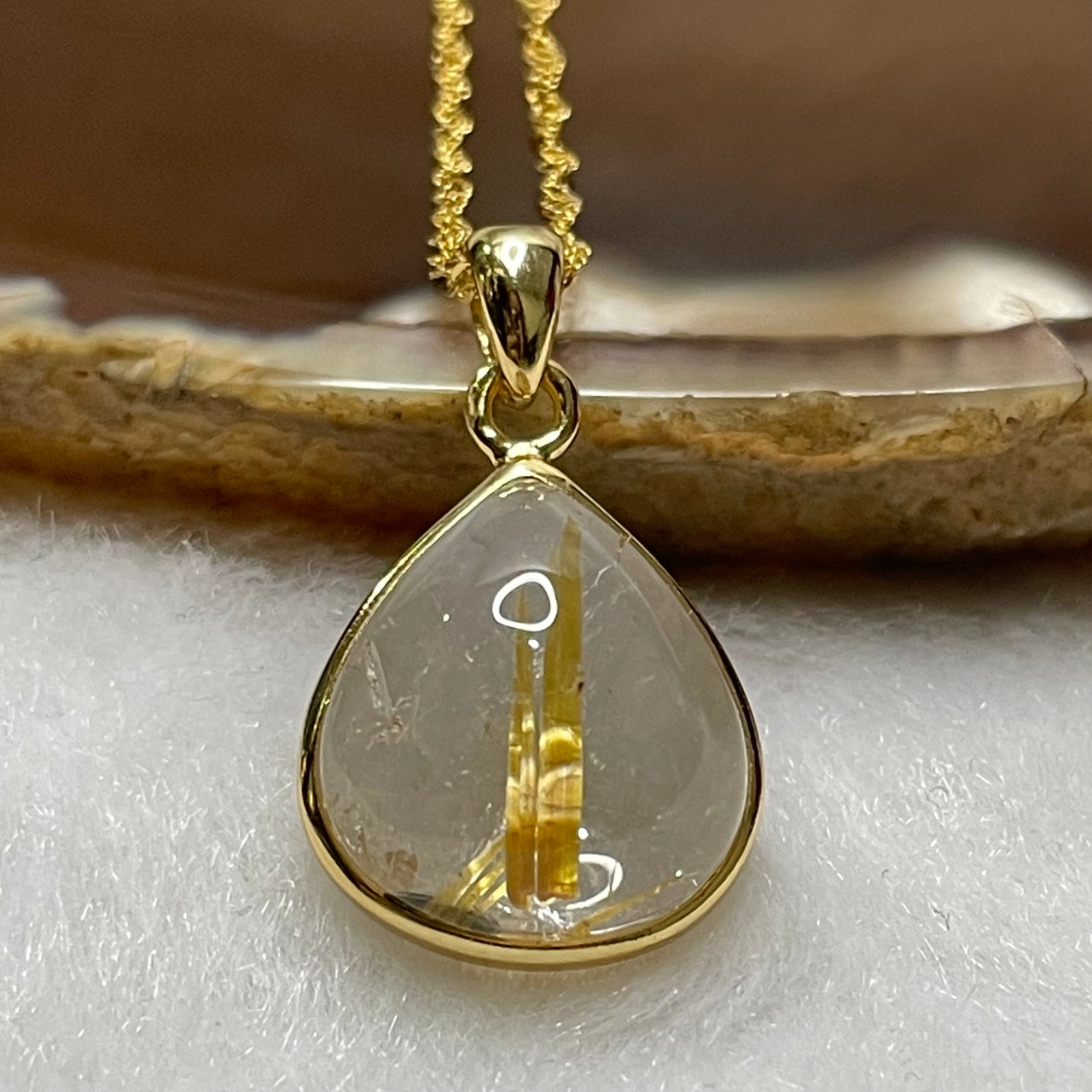 Natural Golden Rutilated Quartz 钛金 925 Silver Pendant & Chain 3.24g 22.1 by 13.5 by 6.3mm - Huangs Jadeite and Jewelry Pte Ltd