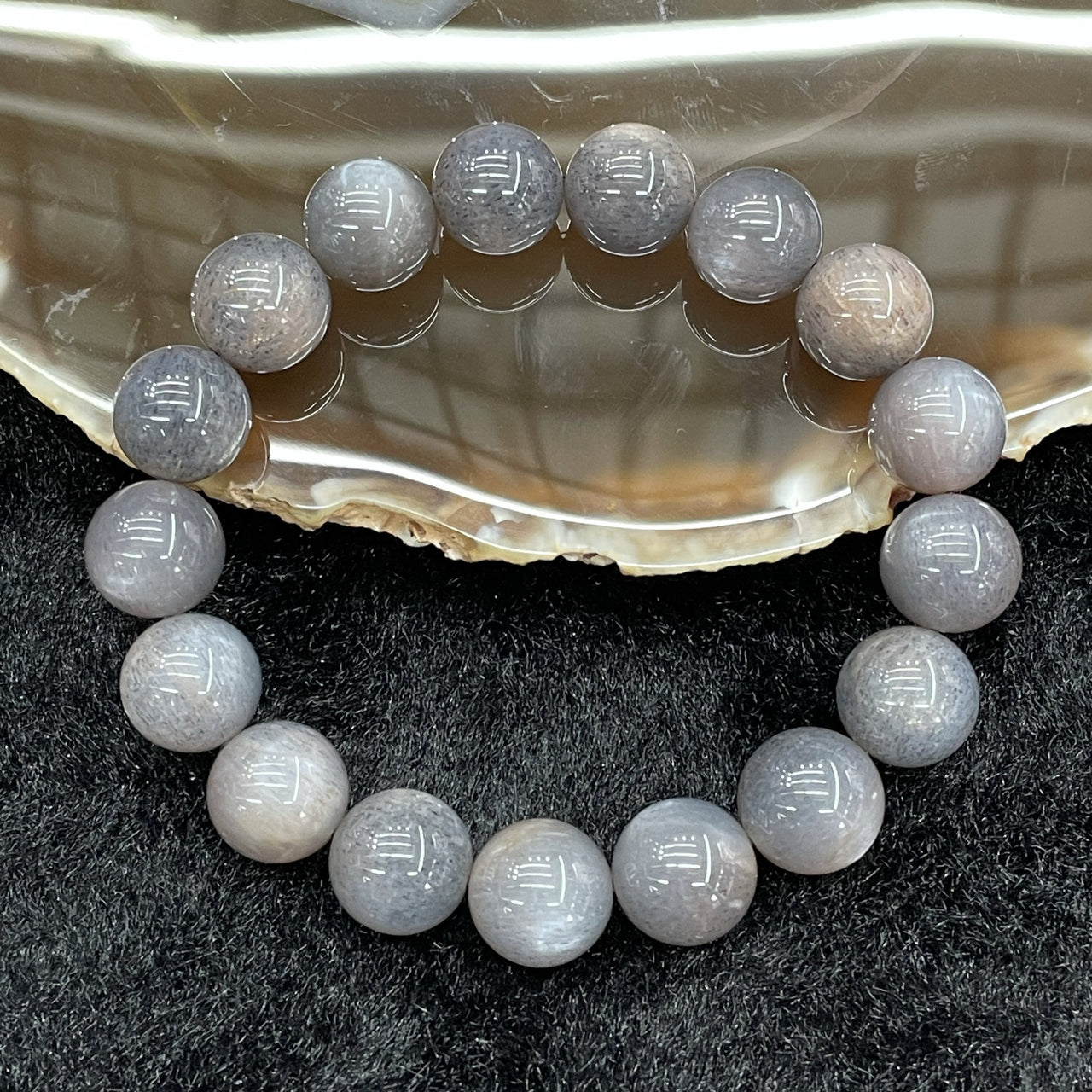 Natural Black Sunstone 日光石（太阳石）Bracelet 17 beads - 40.87g 12.0/bead - Huangs Jadeite and Jewelry Pte Ltd