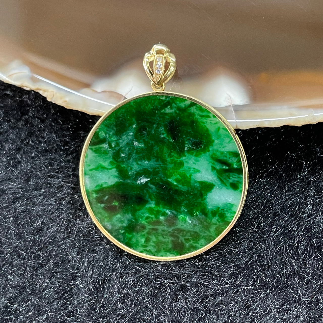 Type A Burmese Jade Jadeite Pendant 18k gold & diamonds - 2.31g 24.2 by 24.2 by 1.6mm - Huangs Jadeite and Jewelry Pte Ltd